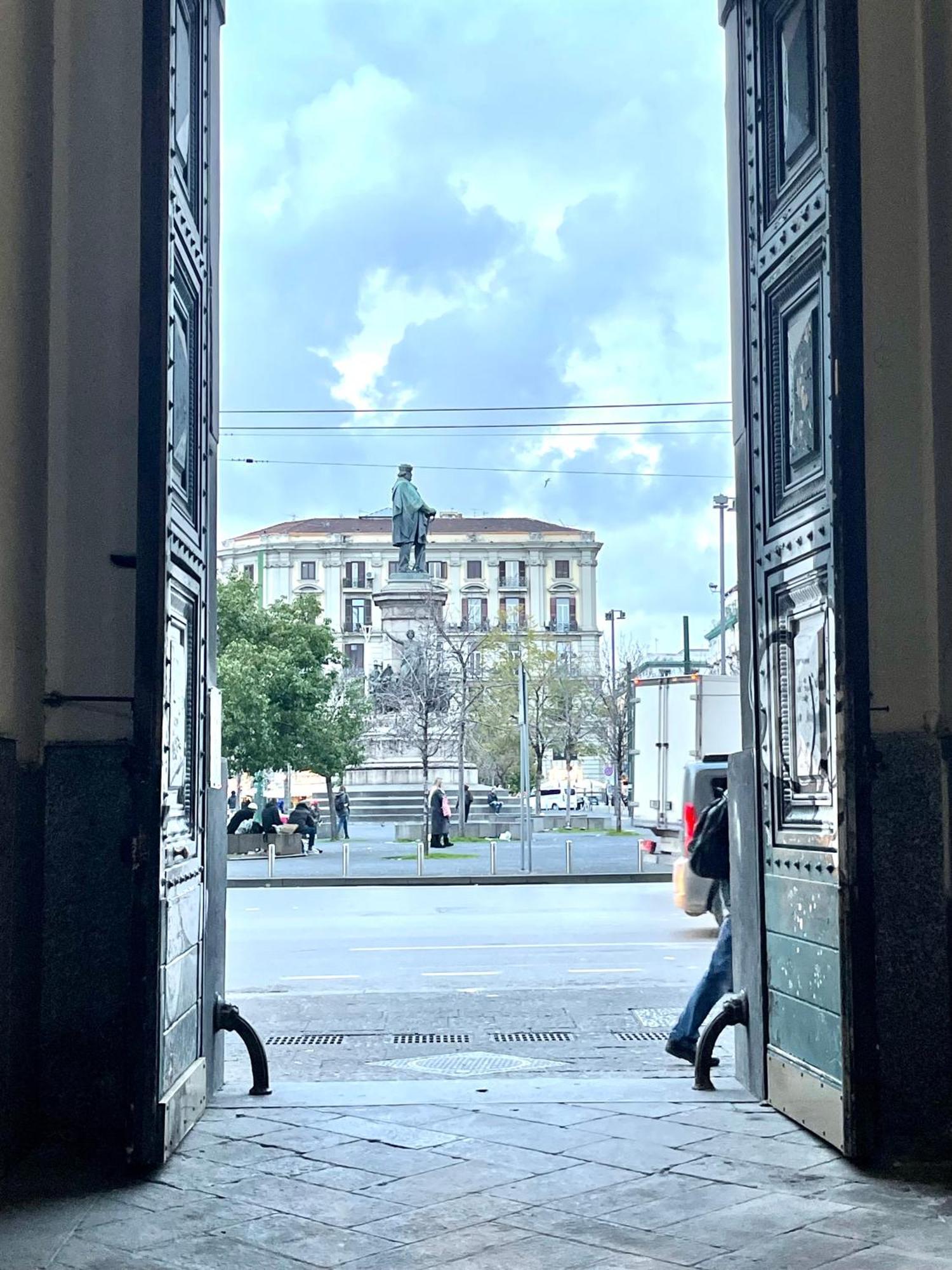 House Piazza Garibaldi By Loveinthetravel Naples Luaran gambar
